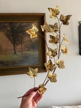 Gold Metal Ivy Leaf Wall Accent - Decorative Home Accent